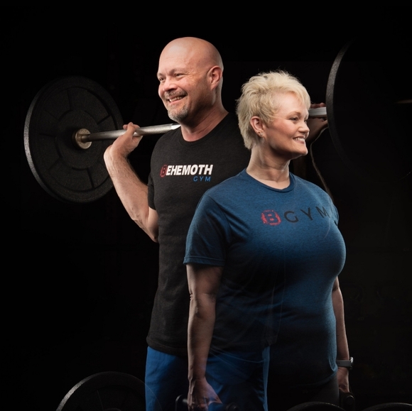 MEET YOUR POSHER - Picture 8 of 16